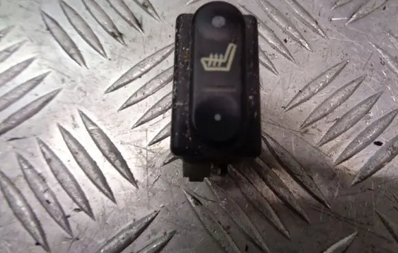 Nissan Qashqai Seat heating switch 