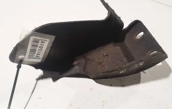 Volvo S40 Engine mounting bracket 
