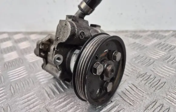 BMW X1 E84 Power steering pump 679886501 07M12 5002599