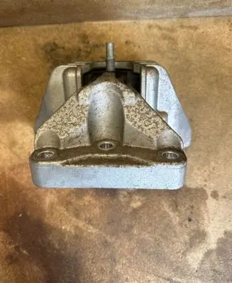KIA Niro Engine mount bracket 21860AO000 212070131