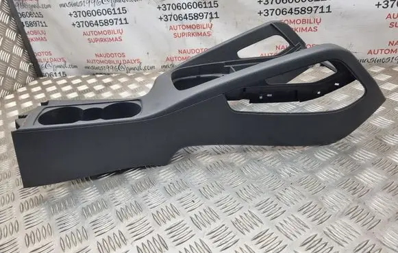 Volkswagen Jetta V Center console 1K5863243