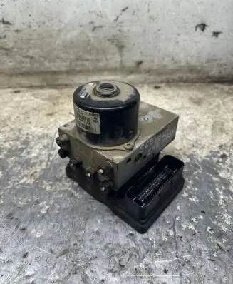 Volvo S60 ABS Pump 8619968 5WK84000