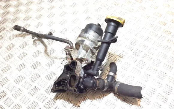 Opel Corsa D Oil filter mounting bracket
