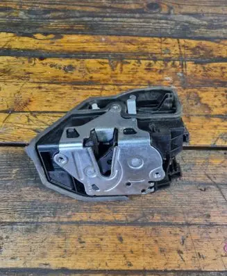 BMW X5 E70 Rear door lock A053702 7202459