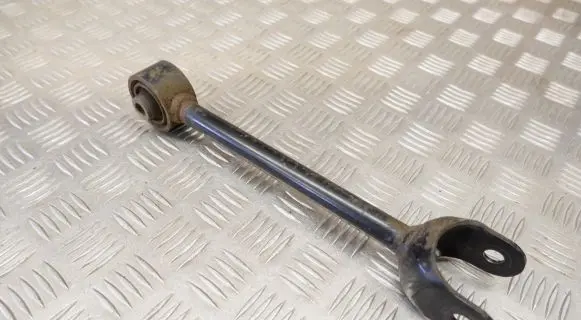 Toyota Prius (XW50) Rear control arm 4871047010