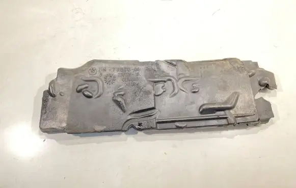 BMW 7 F01 F02 F03 F04 Heat shield in engine bay 7803713
