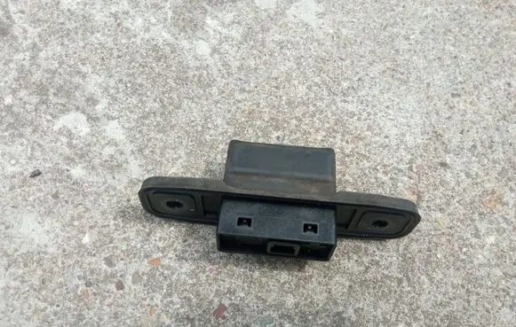 Mazda CX-5 Tailgate opening switch KD45676S0B