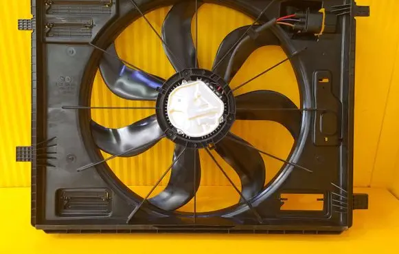 Mercedes-Benz C W206 Fan set A0999060202