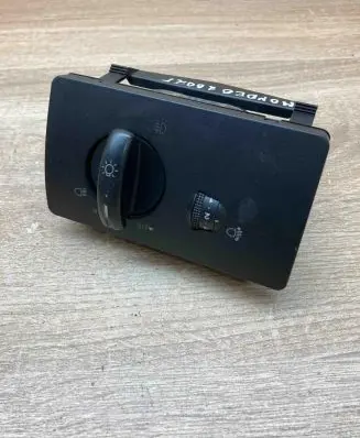 Ford Focus C-MAX Light switch 1S7T13A024HB