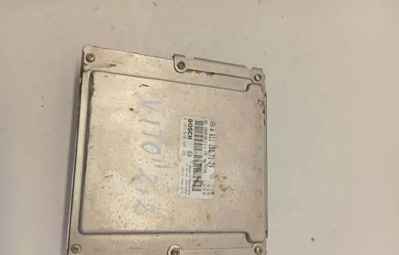 Mercedes-Benz Vito Viano W638 Engine control unit/module A6111537179 28RTE000 0281010605