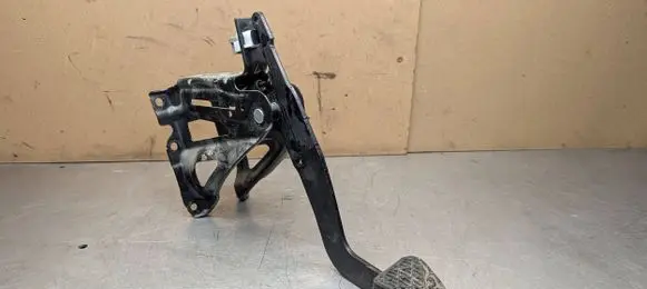 Mercedes-Benz Sprinter W907 W910 Brake pedal A2012920082 2012910282