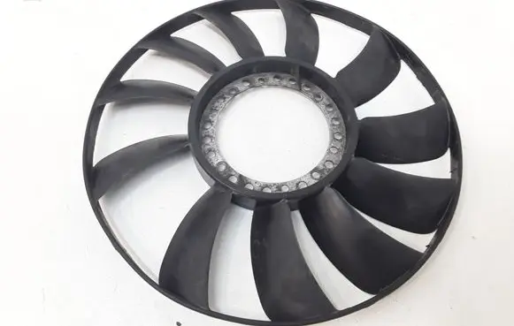 Volkswagen PASSAT B5.5 Fan impeller 058121301B