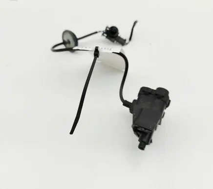Volkswagen Jetta VI Fuel tank cap lock 5C6810773B