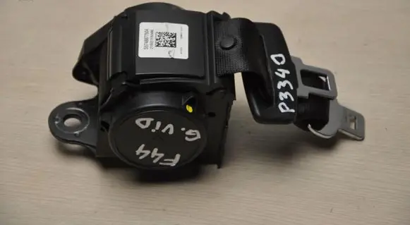 BMW 2 F44 Middle seatbelt (rear) 644634300B