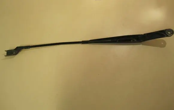 Volkswagen PASSAT B6 Front wiper blade arm 3C1955410B
