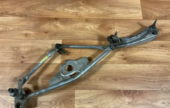 BMW 5 E39 Front wiper linkage and motor 182080
