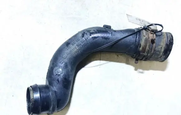 Volkswagen Golf III Intercooler hose/pipe 1h0145844e