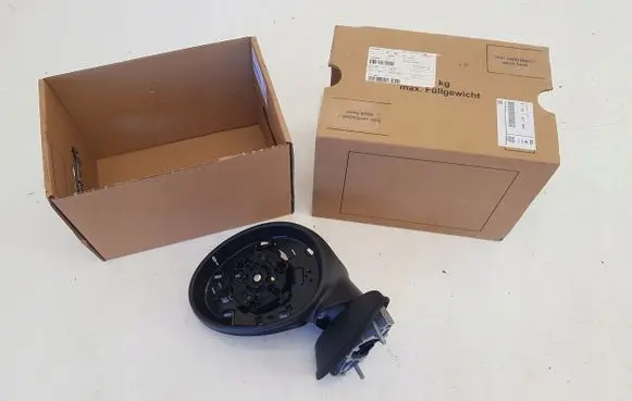 Mini Cooper Countryman F60 Front door electric wing mirror