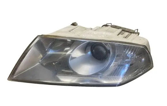 Skoda Octavia Mk2 (1Z) Headlight/headlamp 1Z1941015B