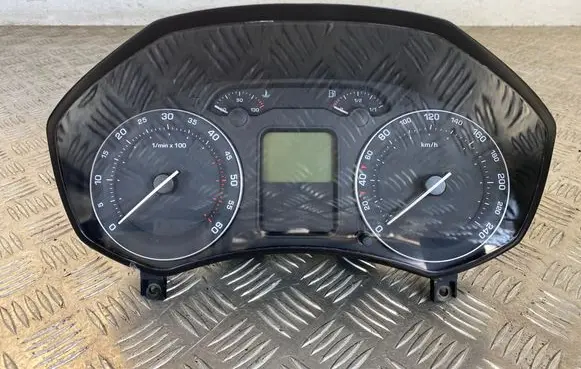 Skoda Octavia Mk2 (1Z) Speedometer (instrument cluster) 1Z0920810E SKZ7Z0F3446583 V3564436