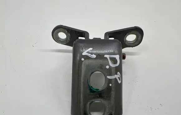 Renault Captur II Front door upper hinge 