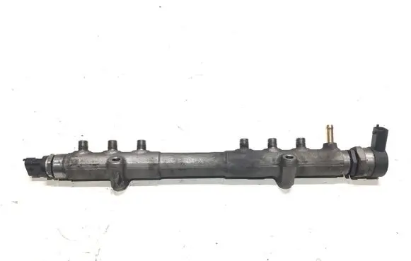 Volvo V70 Fuel distributor 0445215023 30777554
