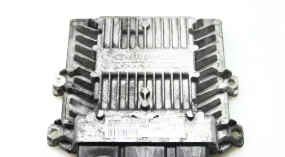 Ford Focus Engine control unit/module 6M5112A650YB