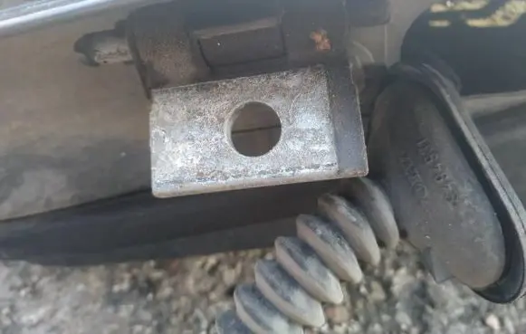 Volvo S60 Rear door lower hinge