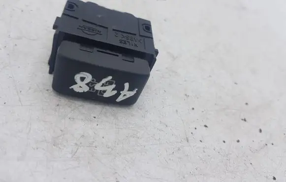 Nissan X-Trail T30 ESP (stability program) switch 3Y07B ABS2