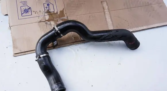 Air intake hose/pipe