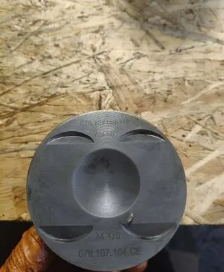 Audi A8 S8 D4 4H Piston 079107066dt