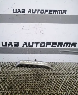 Volkswagen Tiguan Other engine bay part 04L129723