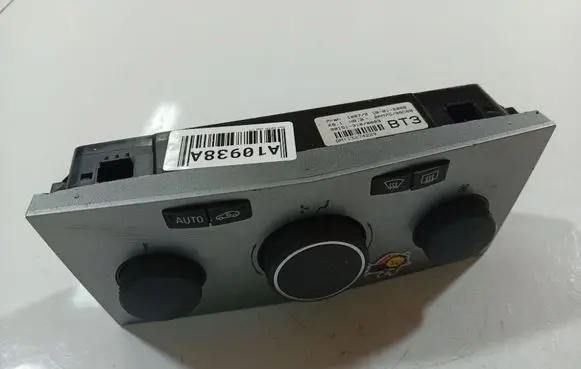 Opel Zafira B Climate control unit 10072