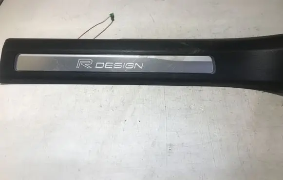 Volvo XC90 Front sill trim cover 39829992