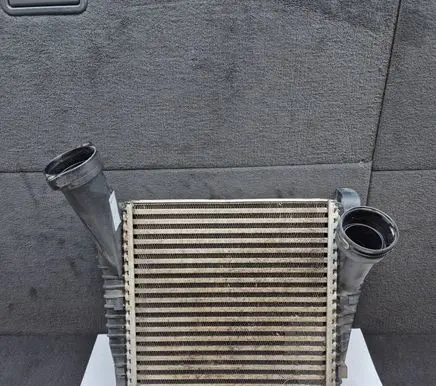 Audi Q7 4L Intercooler radiator 7L6145803D 7L6145803J