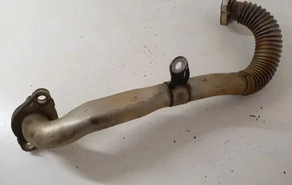 Opel Vivaro EGR valve line/pipe/hose