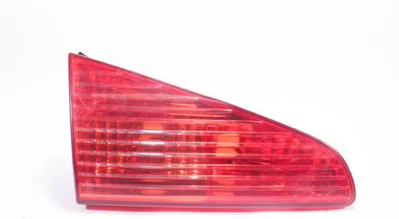 Peugeot 607 Tailgate rear/tail lights