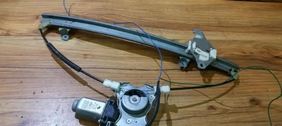 Nissan Almera N16 Sliding door window regulator with motor 400601t2