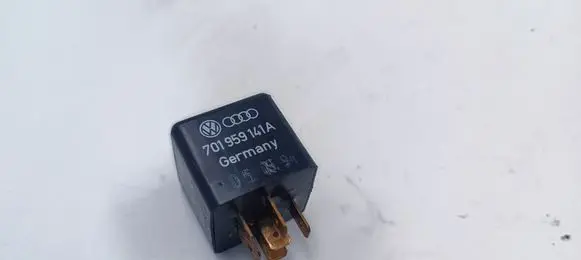 Audi A4 S4 B5 8D Other relay 701959141A 899581