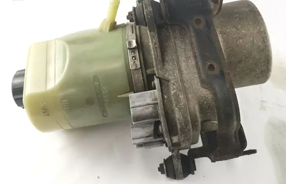 Ford Focus Power steering pump 4M513K514BD 3M513K738BB C6S4B