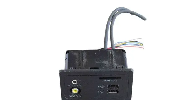 Infiniti Q50 AUX in-socket connector 284H34GA0B