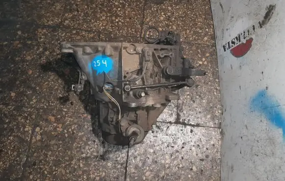 Peugeot 406 Manual 5 speed gearbox 20DL80