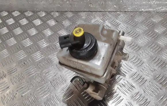Opel Movano A Master brake cylinder 7700314756A