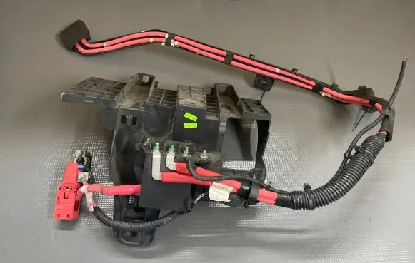 Renault Latitude (L70) Positive wiring loom 240140662R