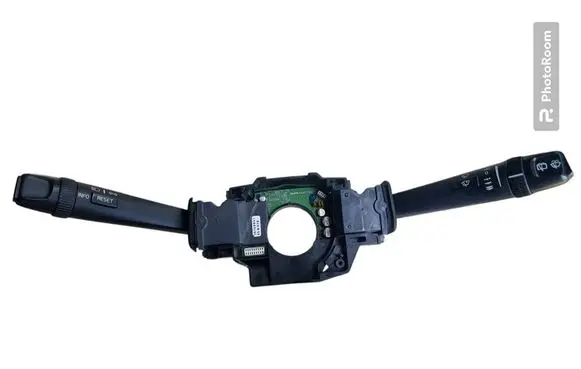 Wiper turn signal indicator stalk/switch