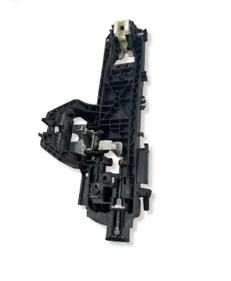Mercedes-Benz E W212 Front door exterior handle/bracket A358501 A2047601634 A34560101