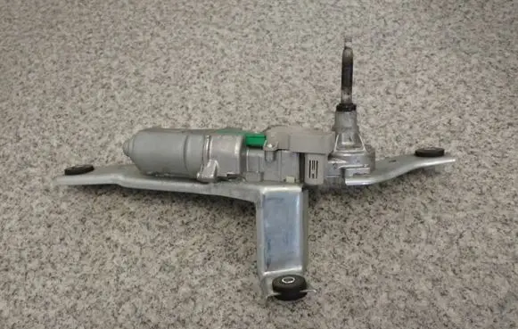 Nissan Note (E11) Wiper motor 