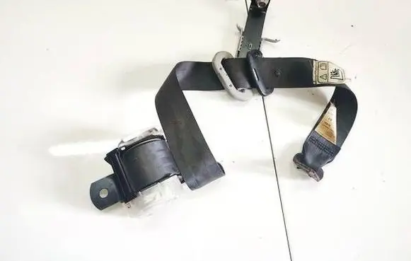 Rear seatbelt