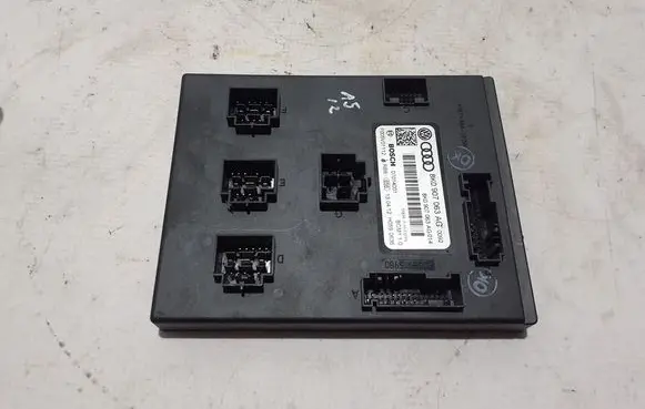 Audi A5 8T 8F Comfort/convenience module 8K0907063AG