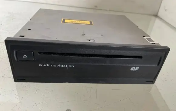 Audi A6 S6 C6 4F Navigation unit CD/DVD player 4E0910888 1979388 633AT